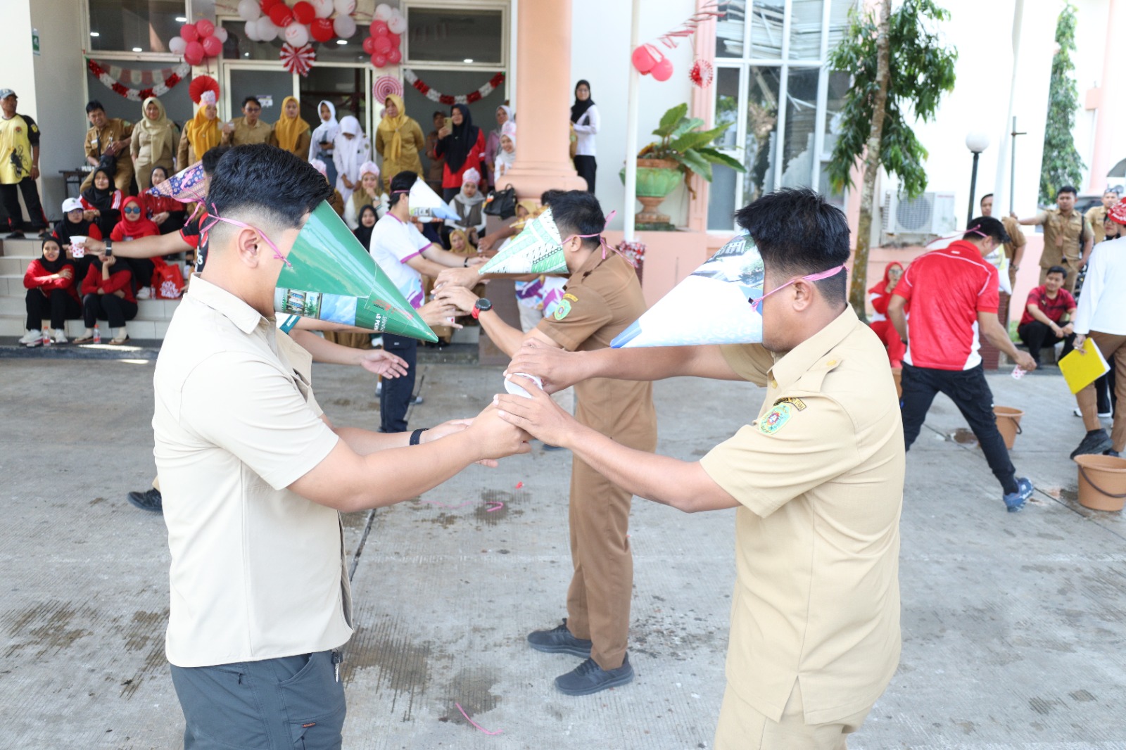 Meriahkan HUT RI ke-81, Setkab PPUGelar Beragam Lomba Unik dan Menarik