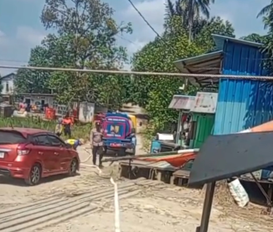 BPBD PPU Distribusikan Air Bersih untuk Masyarakat Terdampak Kekeringan